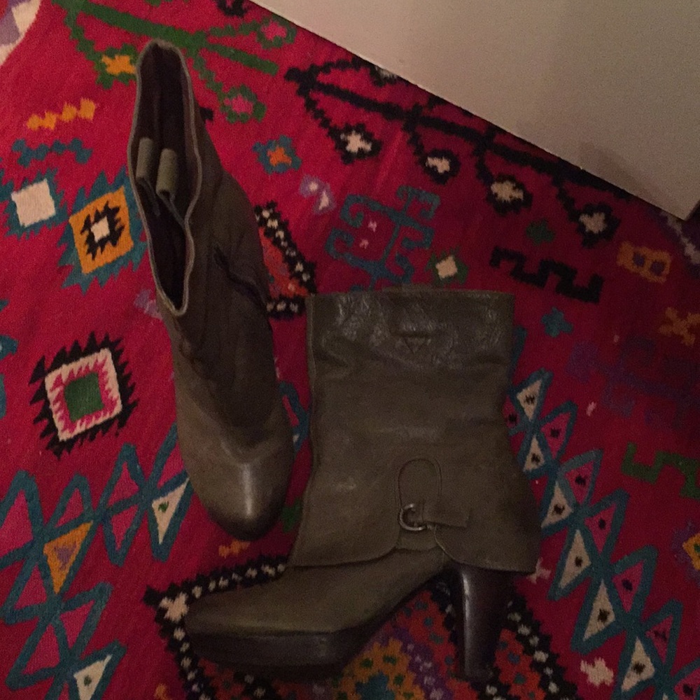 Biviel leather olive green upper ankles 8.5